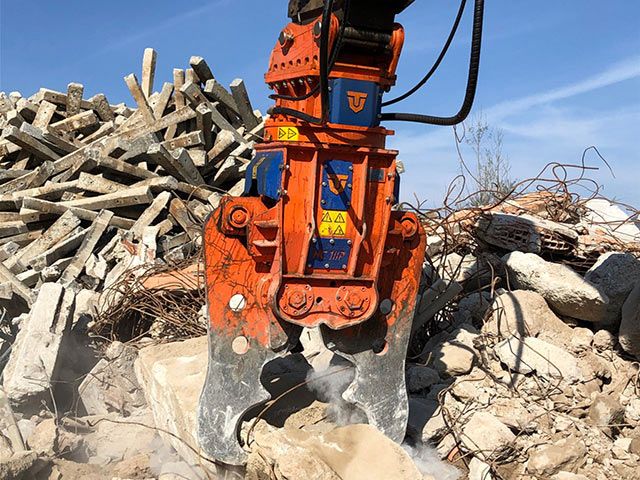 Pinza con booster serie HC18P Trevi Benne