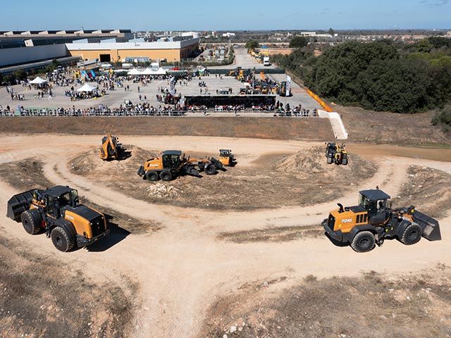 Lo stabilimento CASE di Lecce festeggia 50 anni di attività
