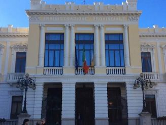 I sindaci della Città metropolitana di Reggio Calabria chiedono intervento della Regione per i rifiuti