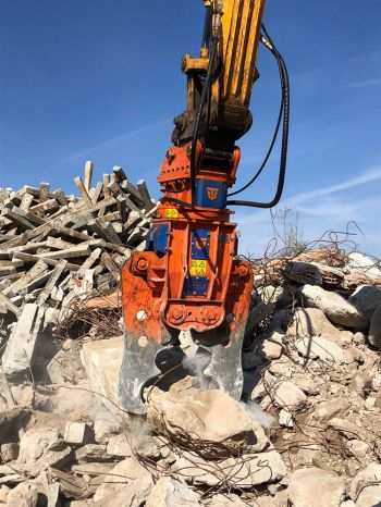 Pinza con booster serie HC18P Trevi Benne